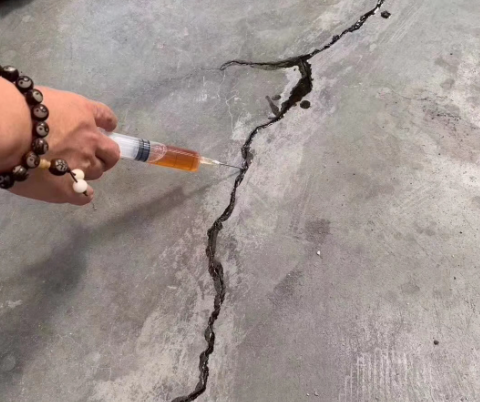 青秀混凝土裂缝修补技术详解​